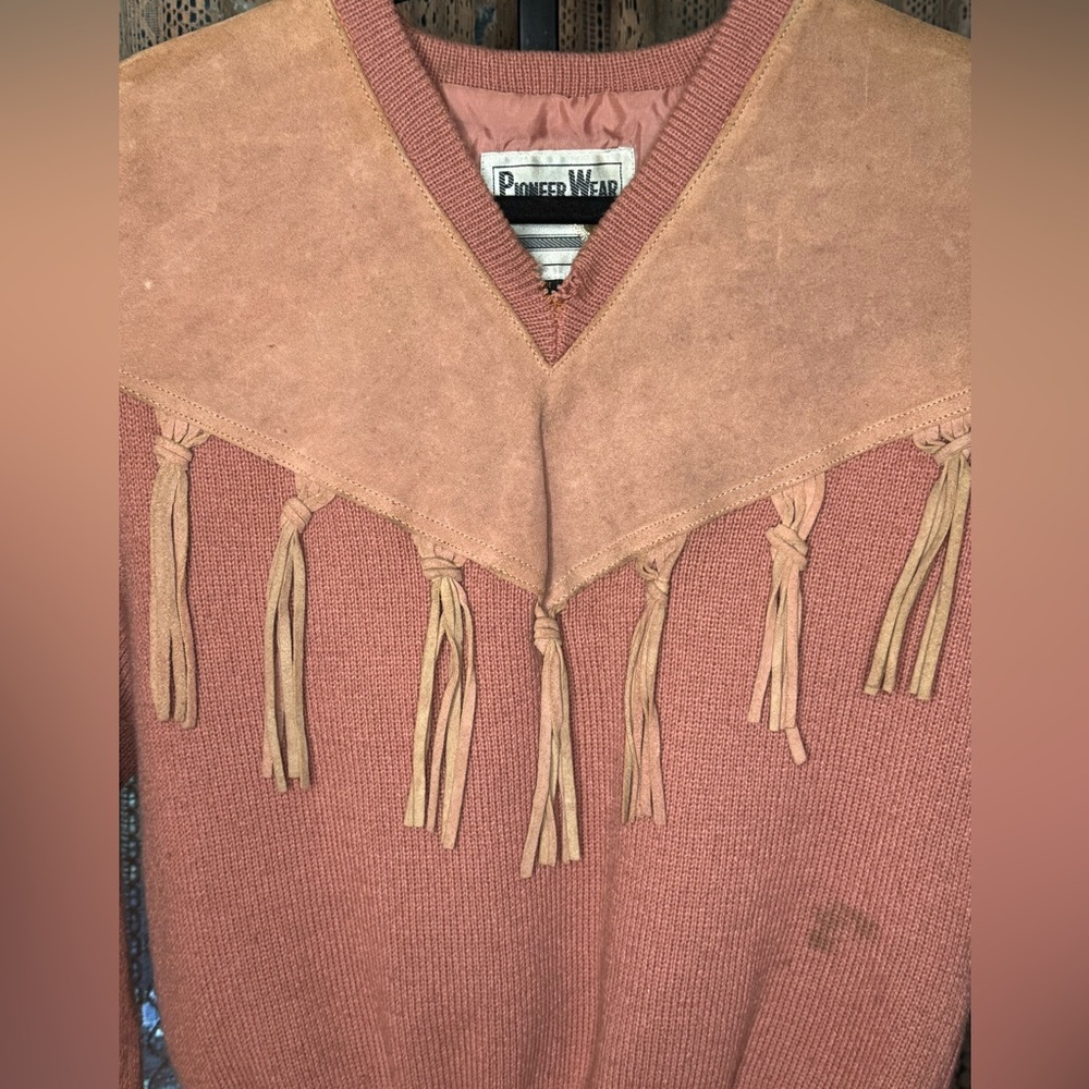 VTG Pioneer Wear Women's V-Neck Sweater Tassels - Picture 3 of 7